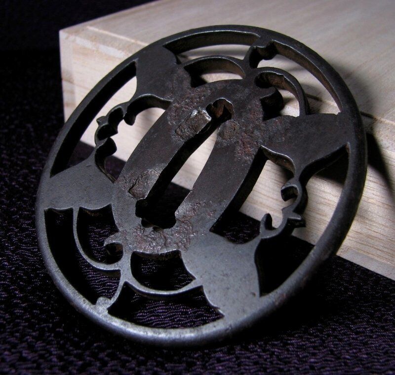 Antique Iron Sword Guard Tsuba Aoi Openwork Goose-Connected w/Box Edo Era F/S