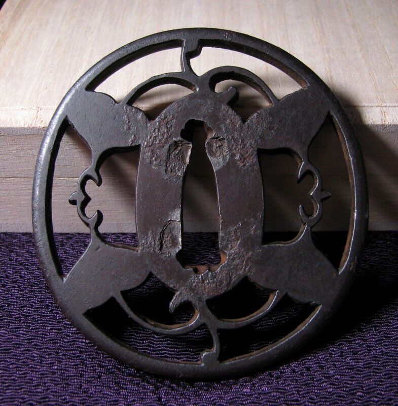 Antique Iron Sword Guard Tsuba Aoi Openwork Goose-Connected w/Box Edo Era F/S