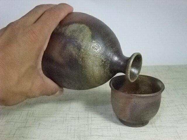 Bizen Ware Konishi Pottery Sake Set Sake Cup & Sake Bottle New From Japan F/S
