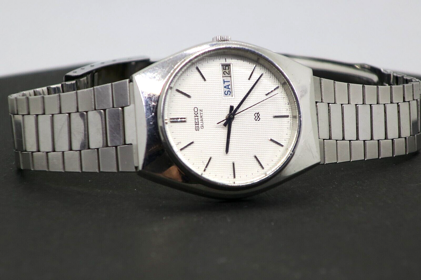 Vintage Rare Seiko Watch Type-II 7123-7080 Quartz Mens Used in Japan