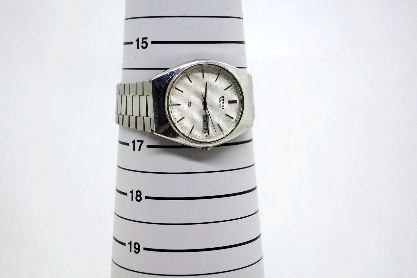 Vintage Rare Seiko Watch Type-II 7123-7080 Quartz Mens Used in Japan