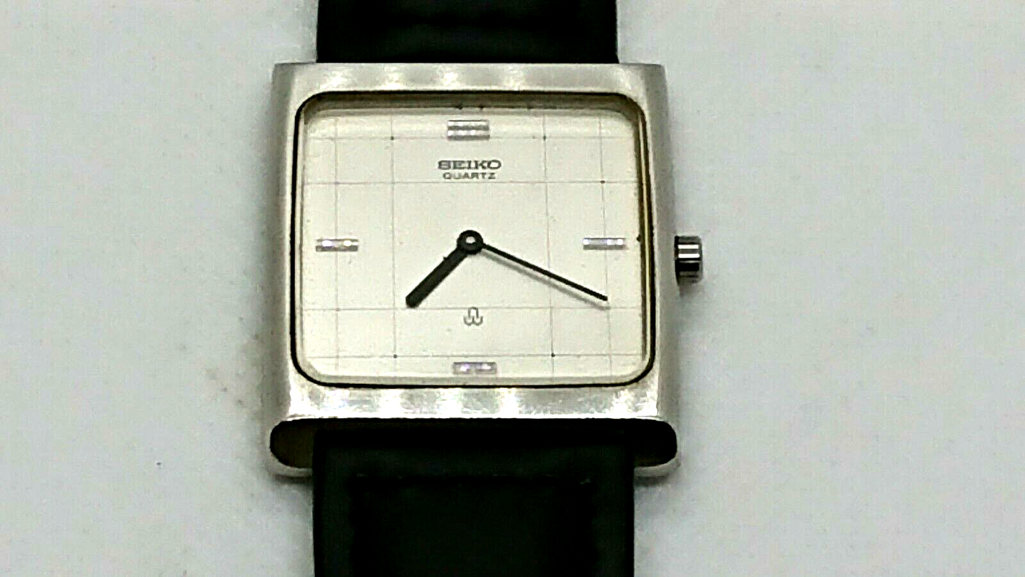 Vintage Seiko Chario Men's Quartz Wrist Watch Used in Japan