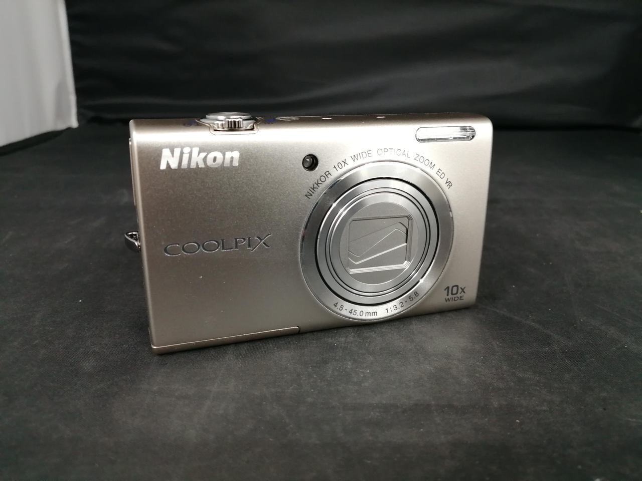 Nikon Compact Digital Camera model number: COOLPIX S6200 Used in Japan F/S