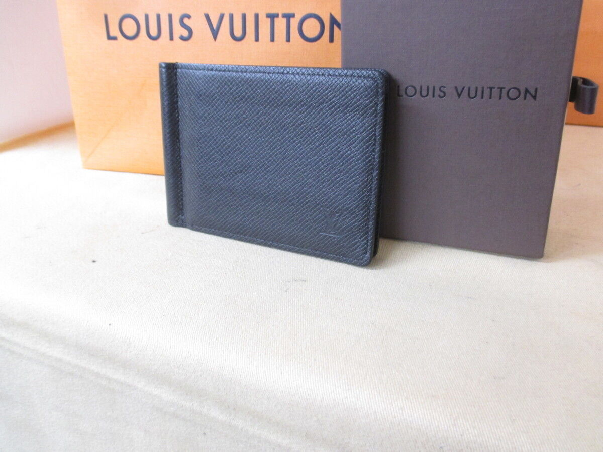 Louis Vuitton Taiga Pants Money clip Ardoise M62978 Black w/box Used in Japan