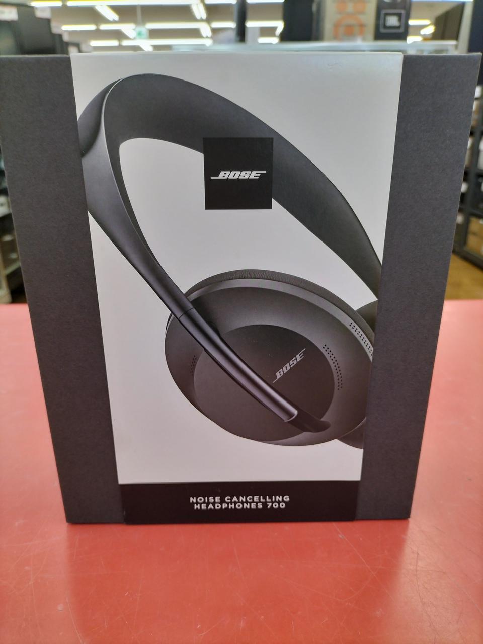 BOSE Model number: NCHDPHS700BLK wireless headphones Used in Japan