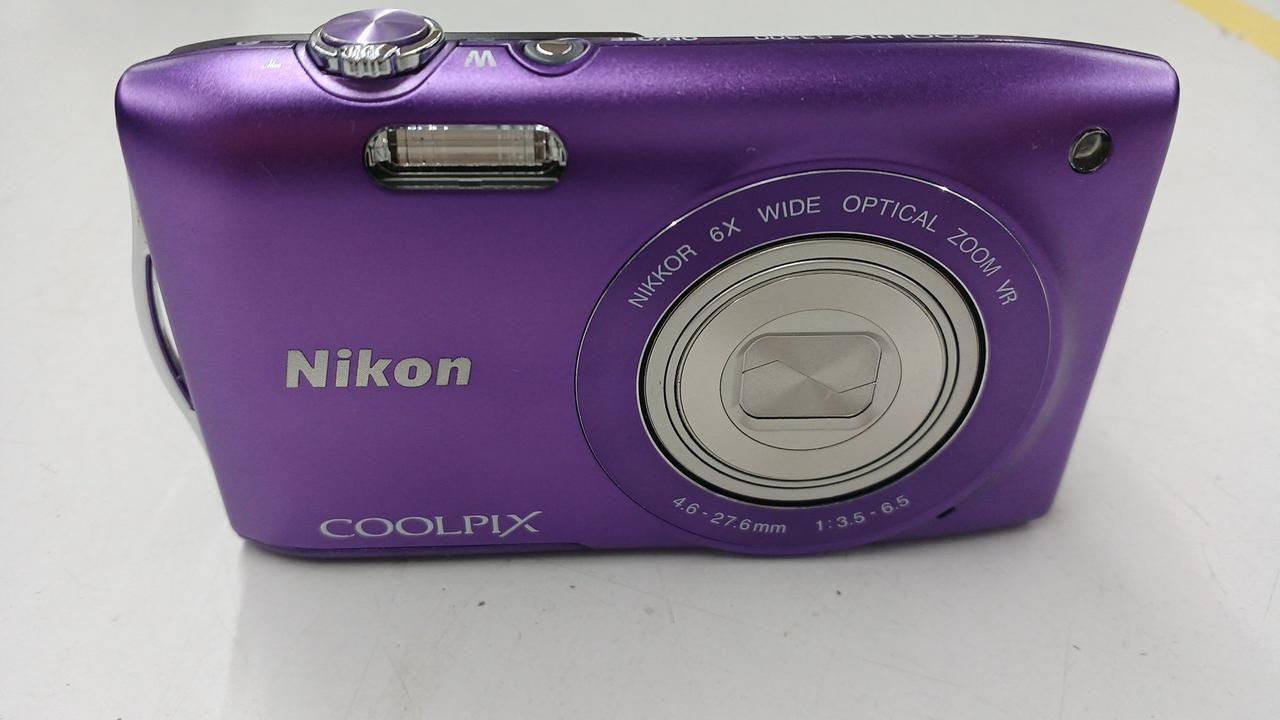 Nikon Coolpix Digital camera Model number: S3300 Used in Japan F/S