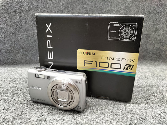 Fujifilm Digital Camera Model number: FINEPIX F100FD w/box Used in Japan F/S