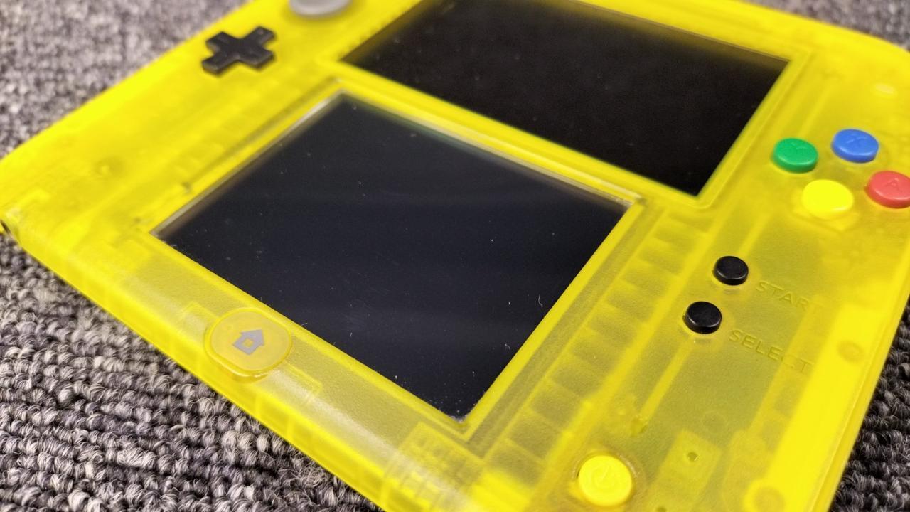 Rare NINTENDO model number: FTR-001 2DS Pokémon Pikachu Used in Japan F/S