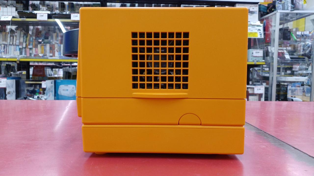 Rare NINTENDO GameCube model number: DOL-001 Yellow Used in Japan F/S