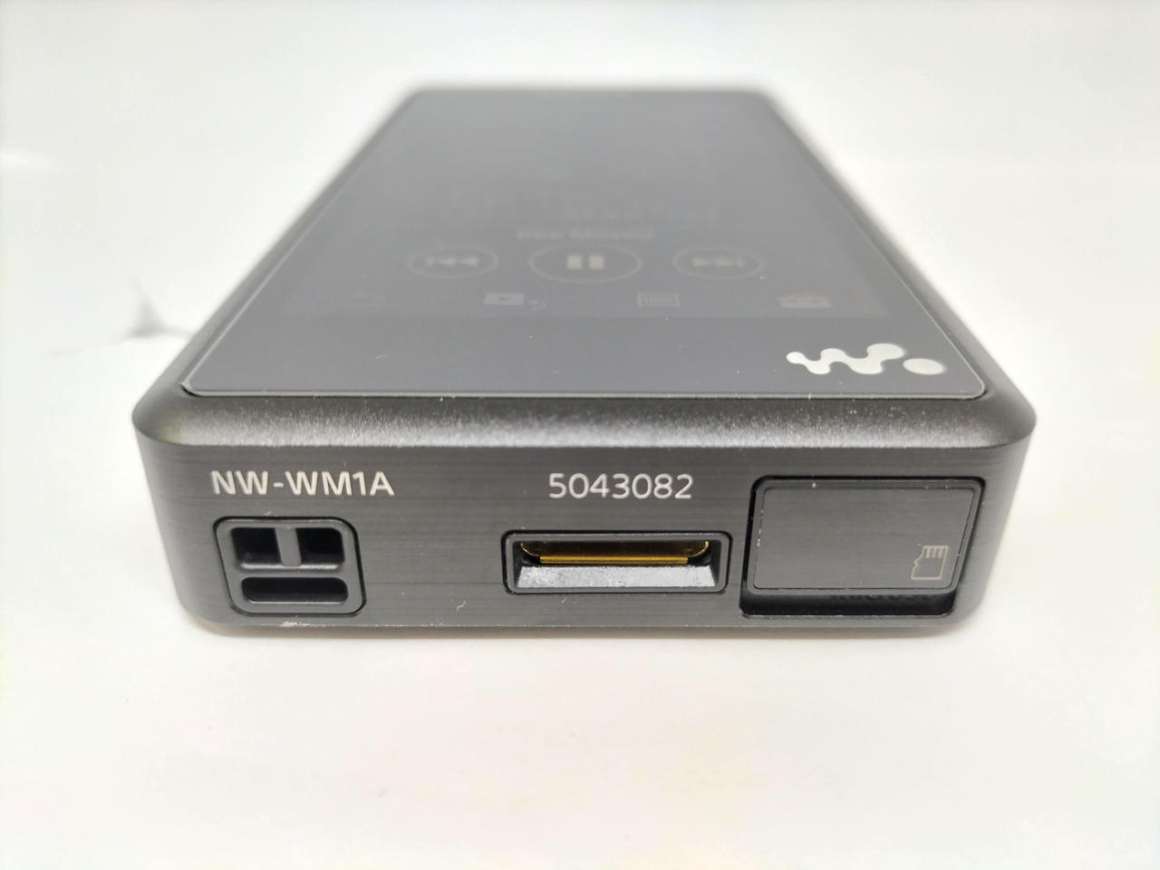 Sony Walkman Model number: NW-WM1A Used in Japan