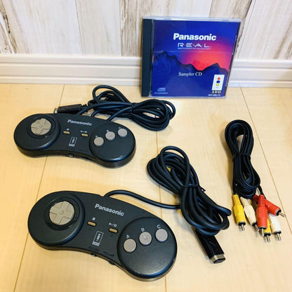 Rare Vintage Panasonic REAL 3DO FZ-1 Video Game Consoles w/box Used in Japan