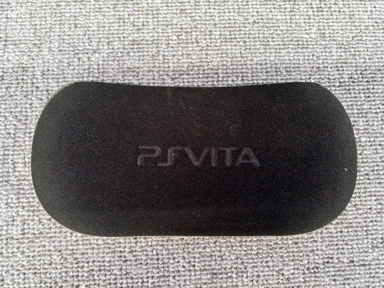 Sony PS VITA main unit PCH-2000 Used in Japan