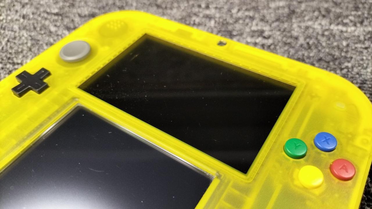 Rare NINTENDO model number: FTR-001 2DS Pokémon Pikachu Used in Japan F/S