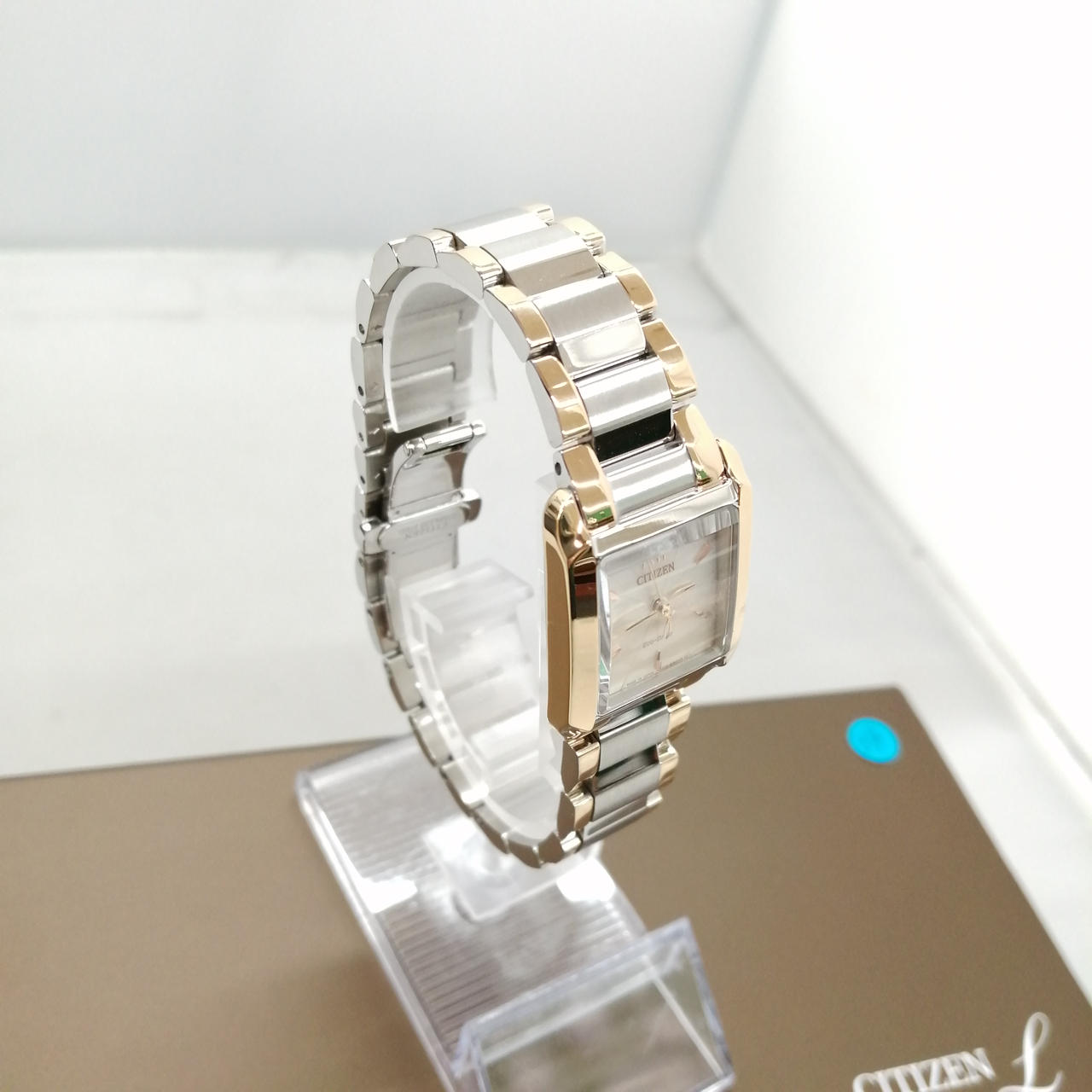 Citizen Watch Eco Drive Quartz Ladies EW-5559-89D Used in Japan