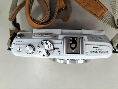 OLYMPUS Model number: E-PL5 Compact Digital Camera Used in Japan