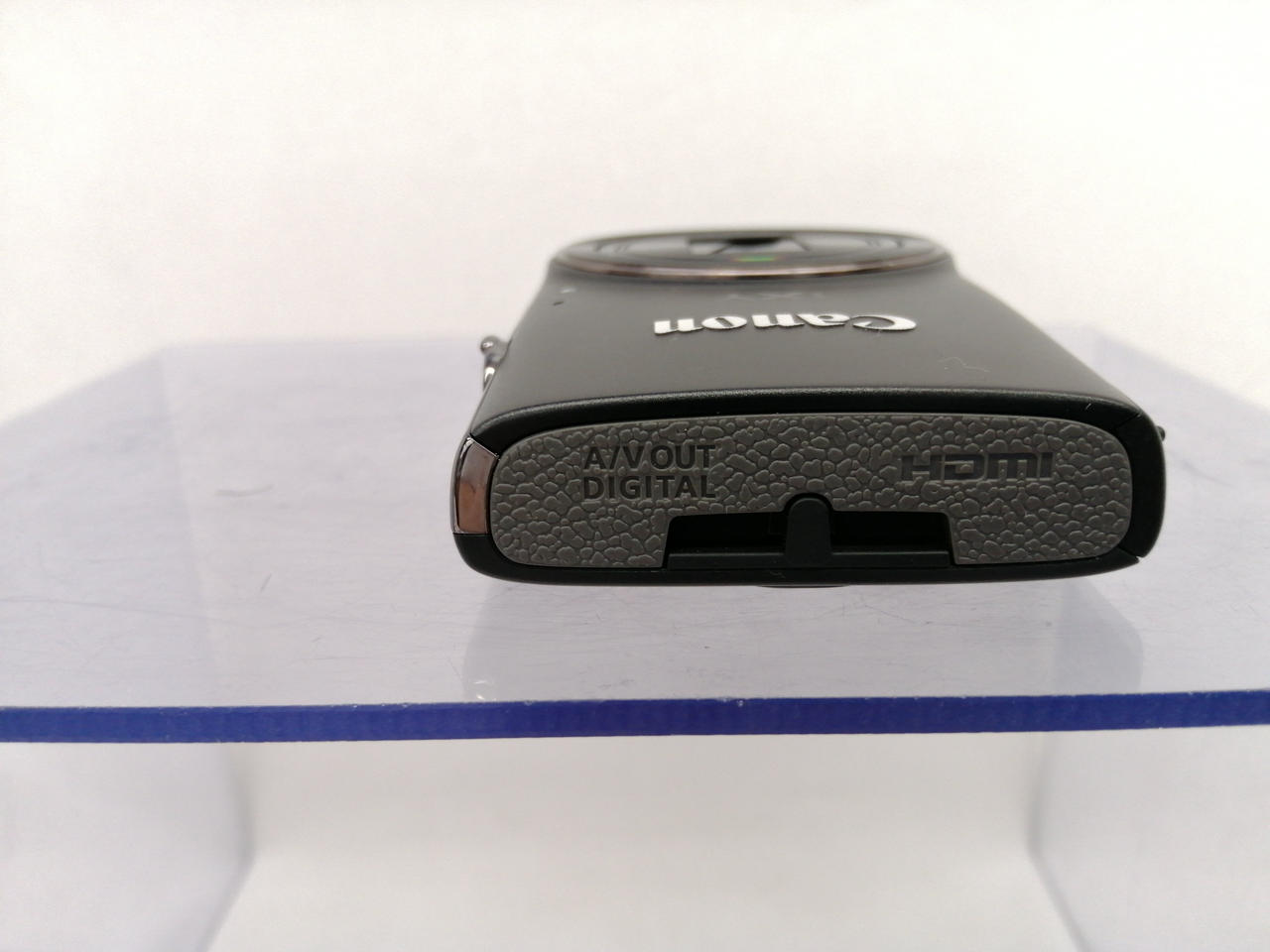CANON Model number: IXY650 Compact Digital Camera Used in Japan