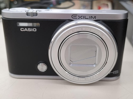 CASIO Digital Camera Model number: EX-ZR400 Used in Japan