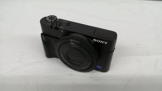 SONY Digital Camera Model number: DSC-RX100 Used in Japan