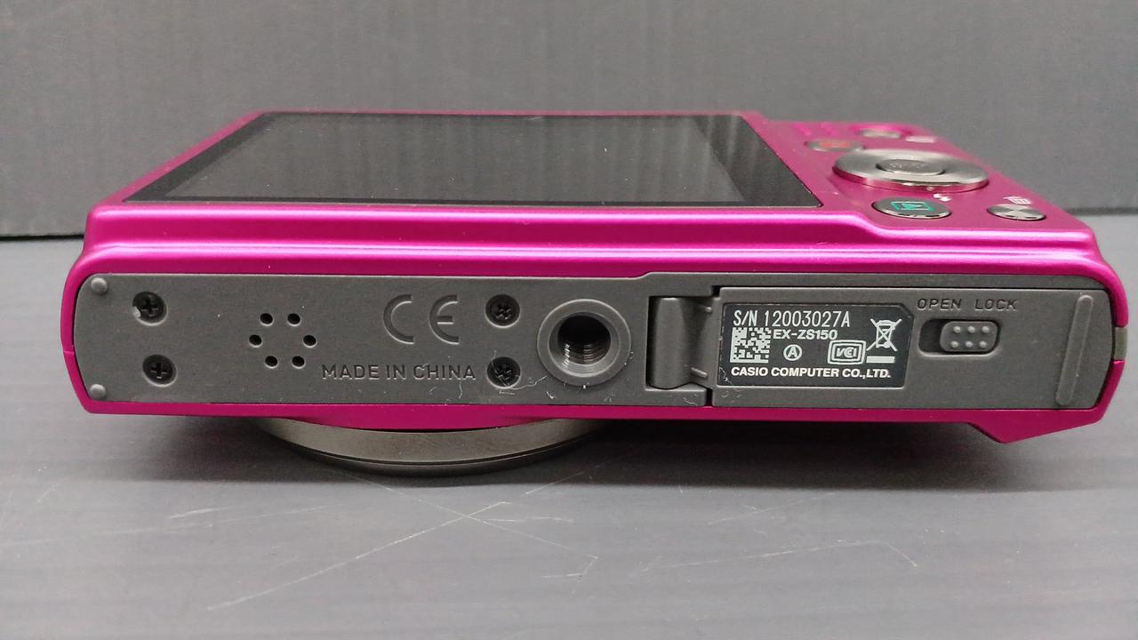 Casio Compact Digital Camera Model number: EX-ZS150 Used in Japan