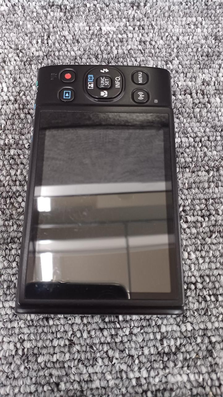 Canon Compact Digital Camera Model number: IXY650 Used in Japan