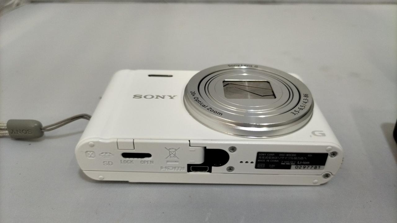 Sony Compact Digital Camera Model number: DSC-WX300 Used in Japan