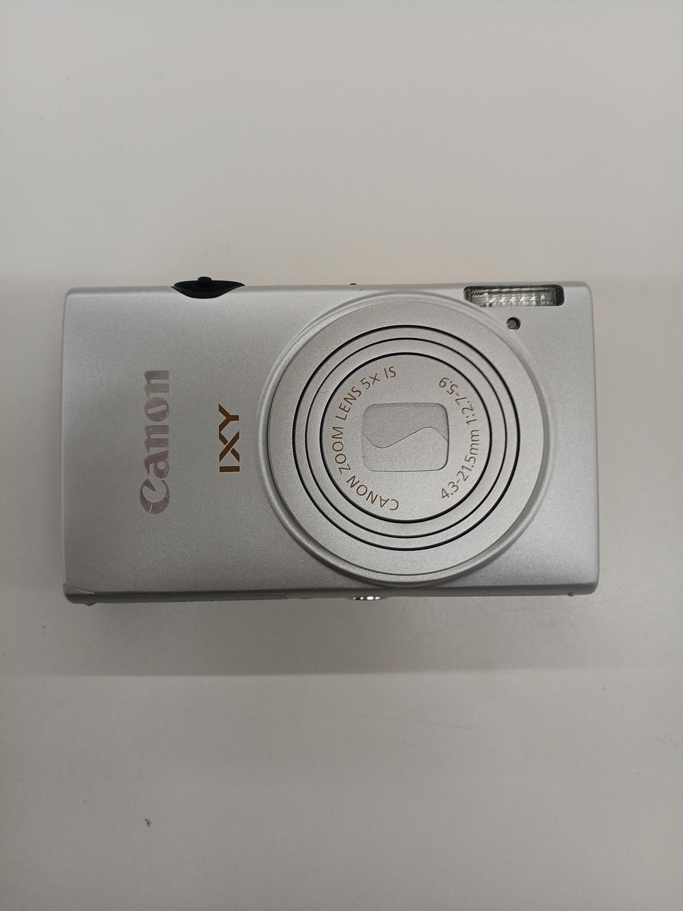 Canon Digital camera Model number: IXY 220F  Used in Japan