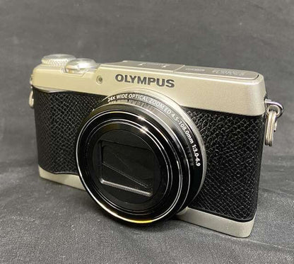 Olympus Compact Digital Camera Model number: SH-3 Used in Japan