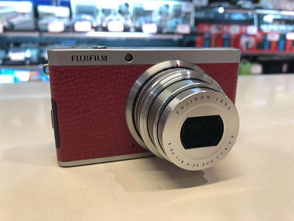 Fujifilm Digital camera Model number: XF1 Used in Japan