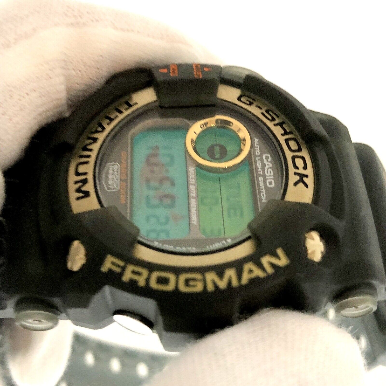 Casio Watch G-SHOCK FROGMAN WCCS 2000 Quartz DW-9902GWC-8JR Used in Ja –  The Japan Pride