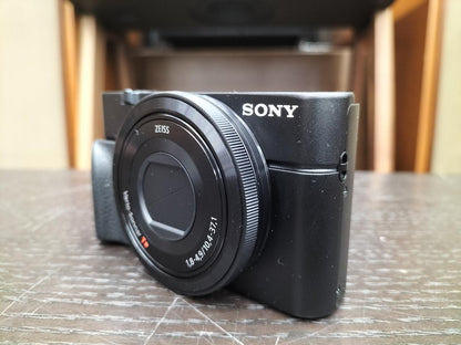 SONY Digital Camera Model number: DSC-RX100 Used in Japan