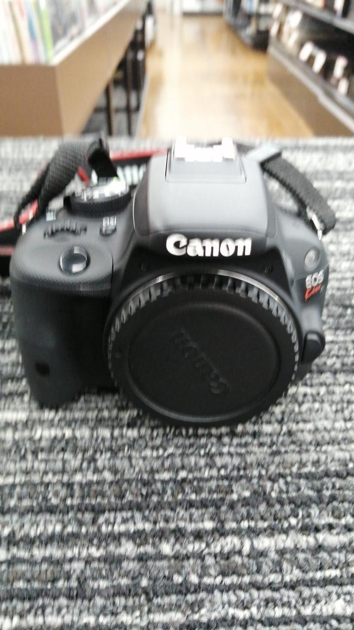 CANON Model number：EOS KISS X7 Lens Kit Digital camera Used in Japan