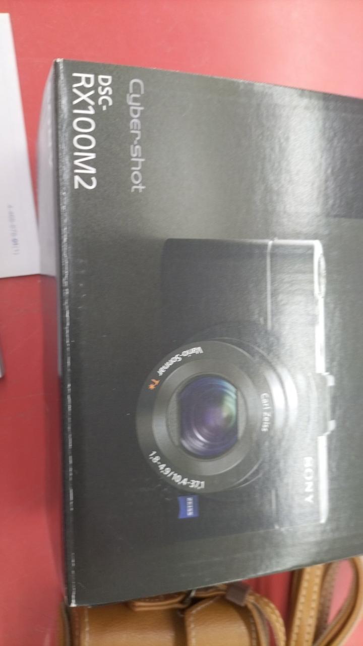 Sony Compact Digital Camera Model number: DSC-RX100M2 Used in Japan