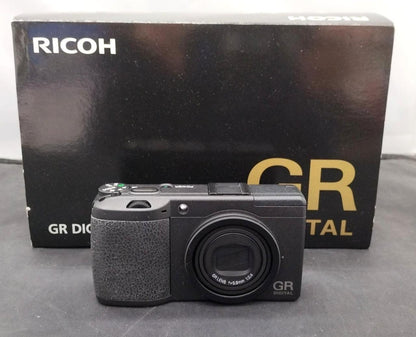 RICOH Digital Camera Number: GR DIGITAL II w/box Used in Japan
