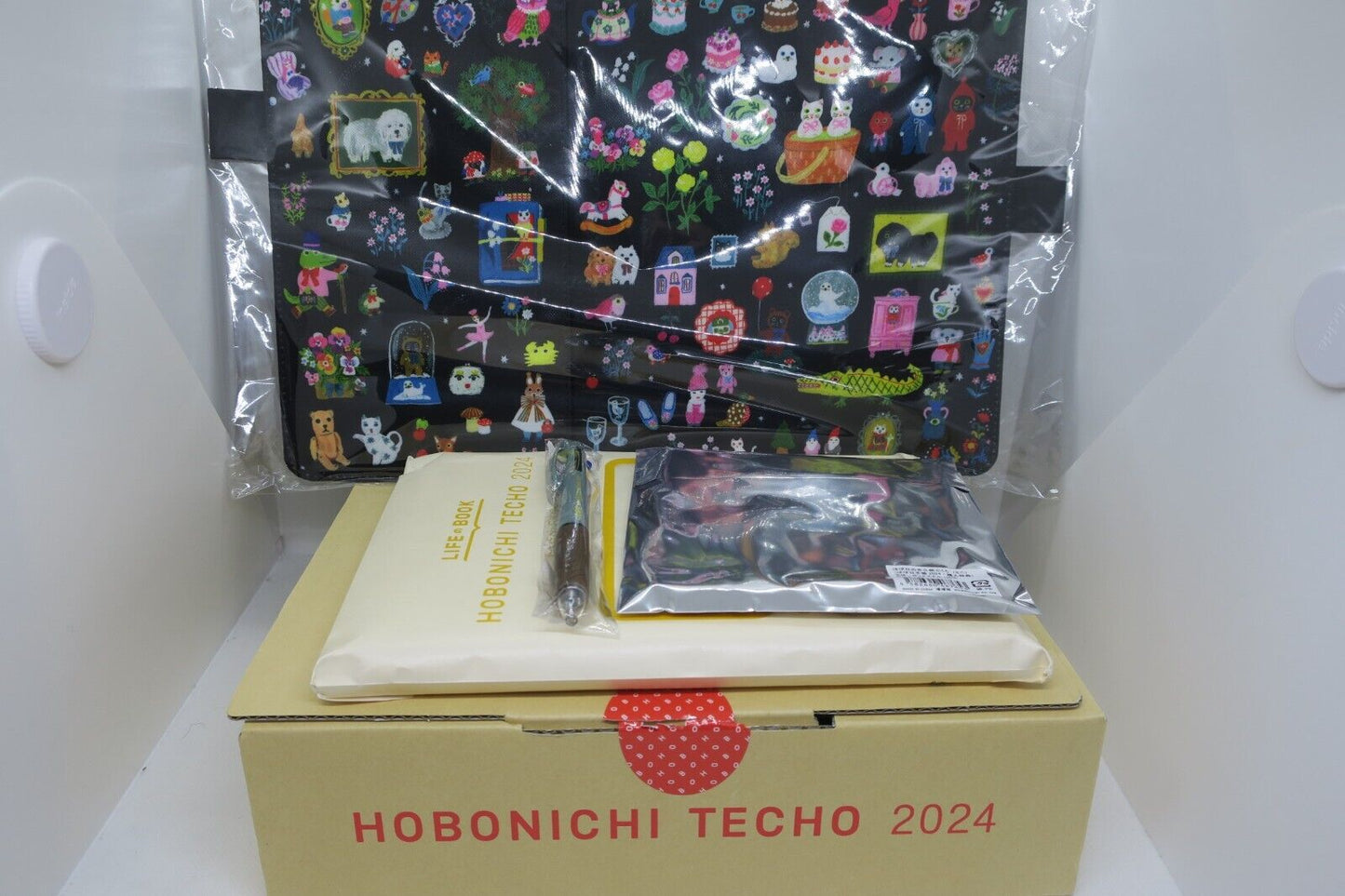 2024 Hobonichi Techo Yumi Kitagishi Little Gift A5 Omiyage English w/Novelty New