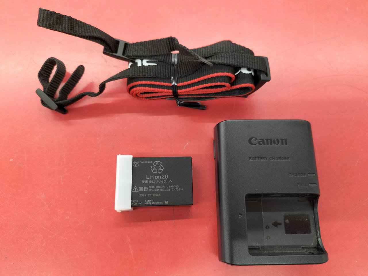 Canon Model number：EOS KISS X7 EF-S 18-55 IS STM Digital Camera Used in Japan