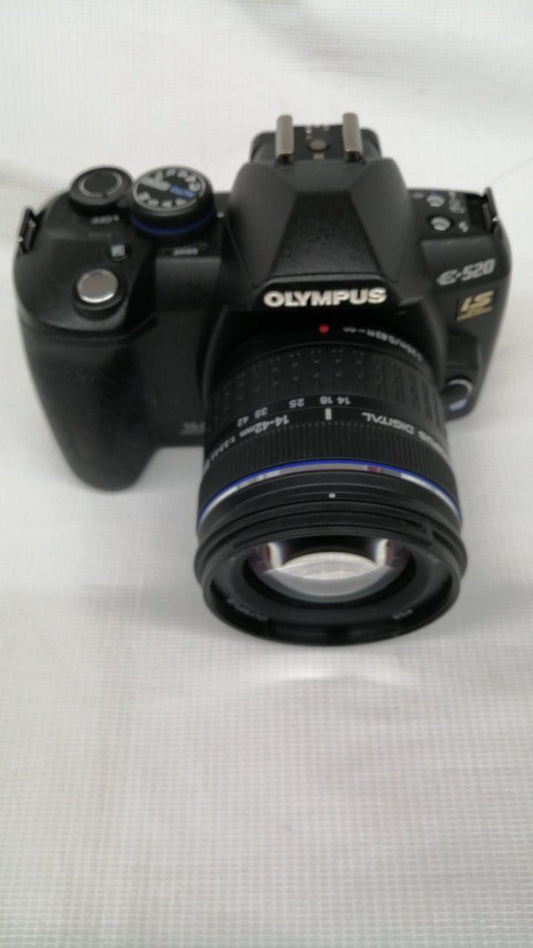 OLYMPUS Model number：E-52 Digital SLR Camera/Lens Used in Japan