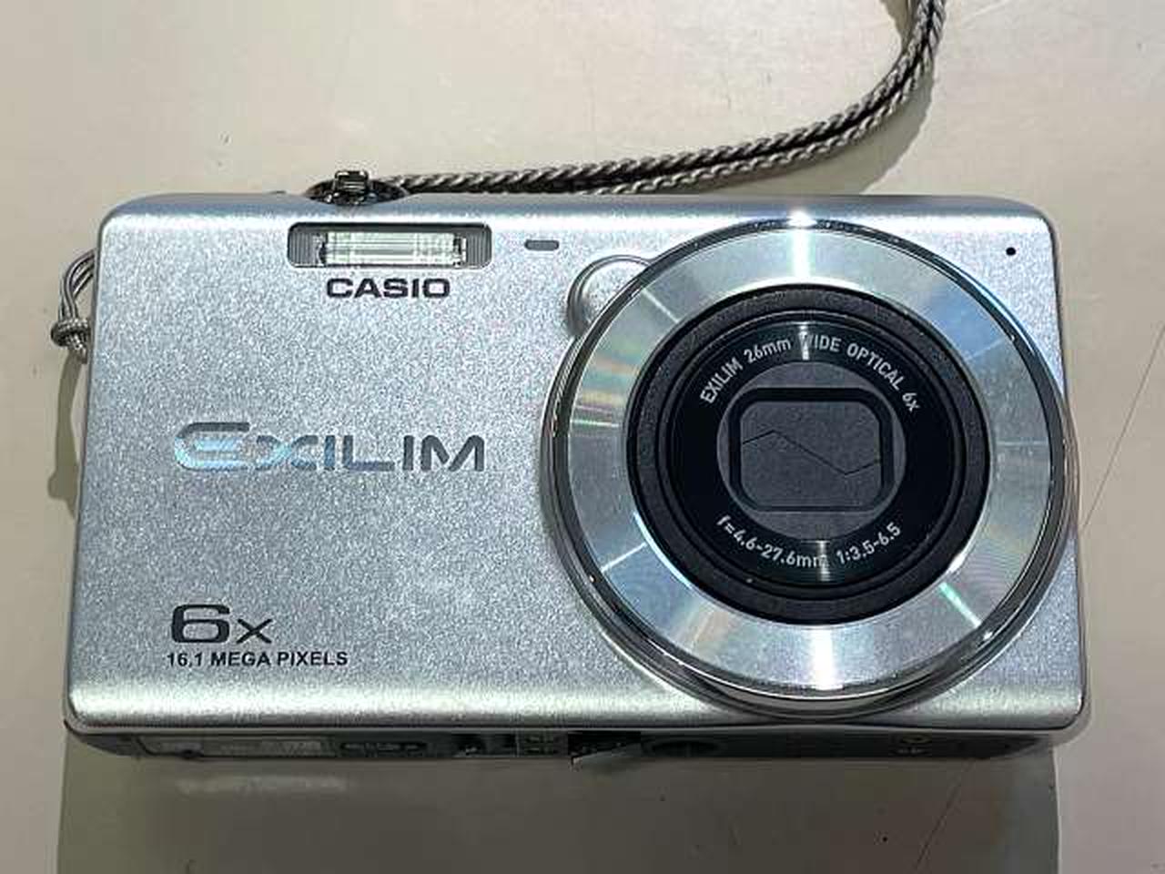 CASIO Digital Camera Model number: EX-Z880 Used in Japan