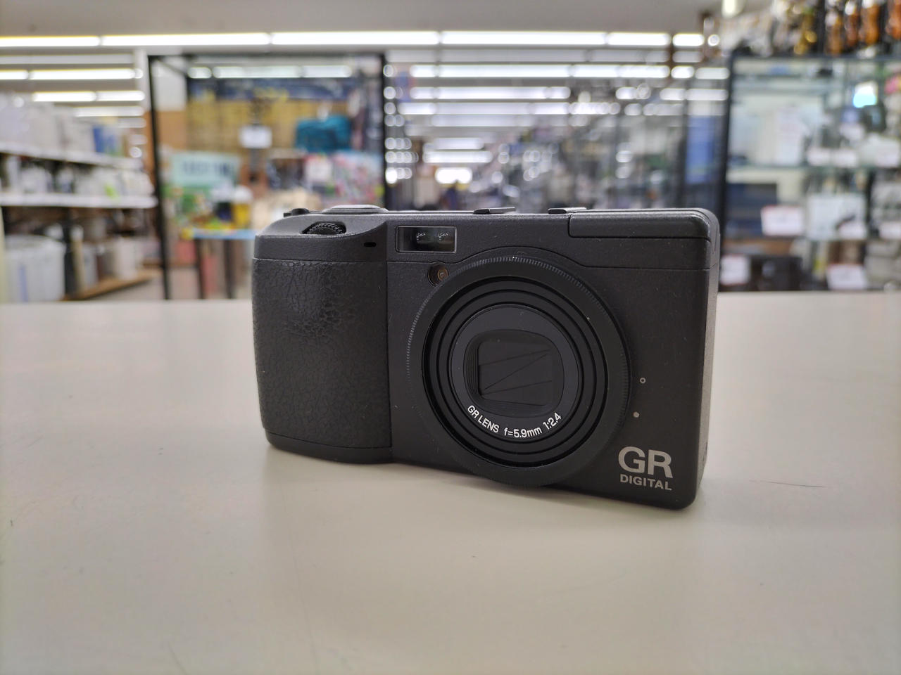 RICOH Model number: GR DIGITAL Compact Digital Camera Used in Japan