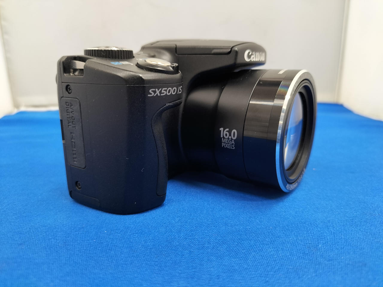 CANON Digital Camera Model number: POWERSHOT SX500 IS Used in Japan