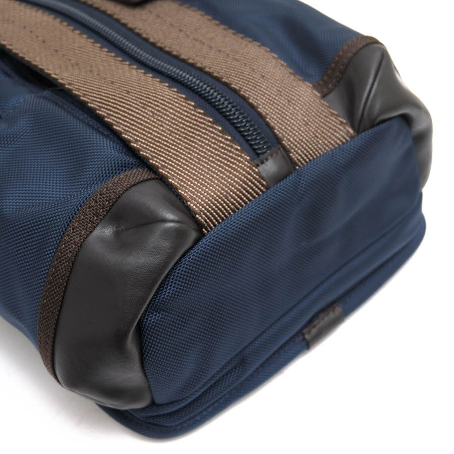 TUMI 222318NVY2 ALPHA BRAVO Monterey Sling Shoulder Bag Used in