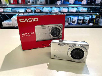 CASIO Digital Camera Model number: EX-Z880 Used in Japan