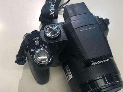 Nikon: COOLPIX P90 Digital Camera Used in Japan