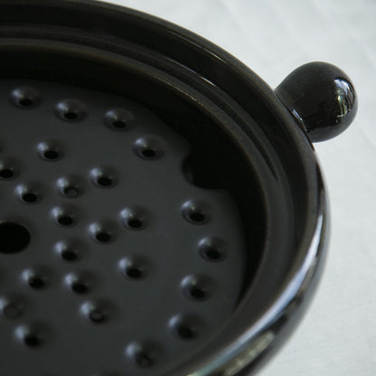 Yayoi Pottery / Round earthenware pot (with insect drainboard) Tenmoku glaze